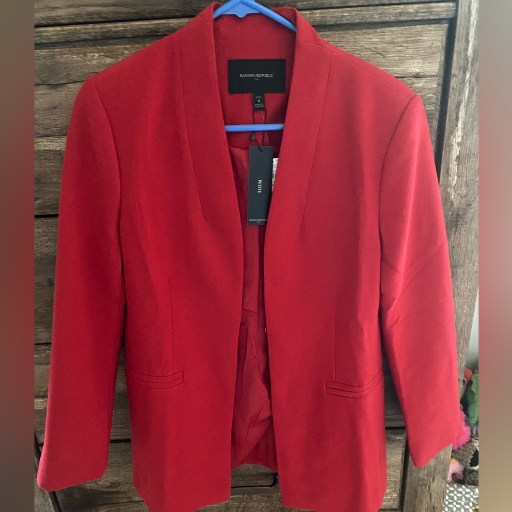 Red Blazer - NWT Banana Republic size 4 petite
